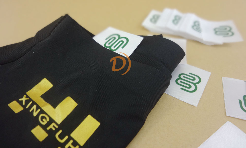 定制印嘜洗標(biāo)