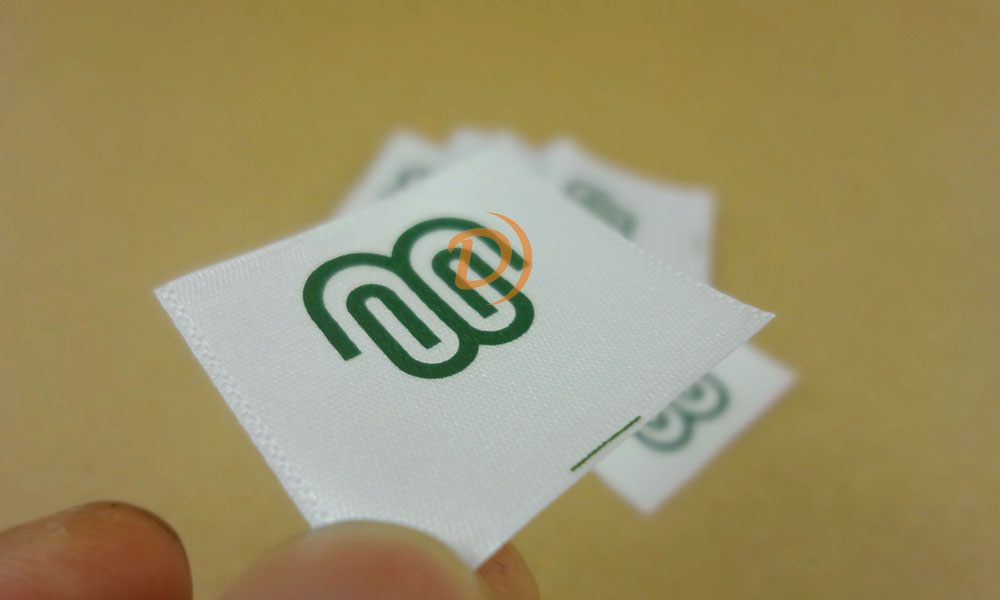 定制印嘜洗標(biāo)