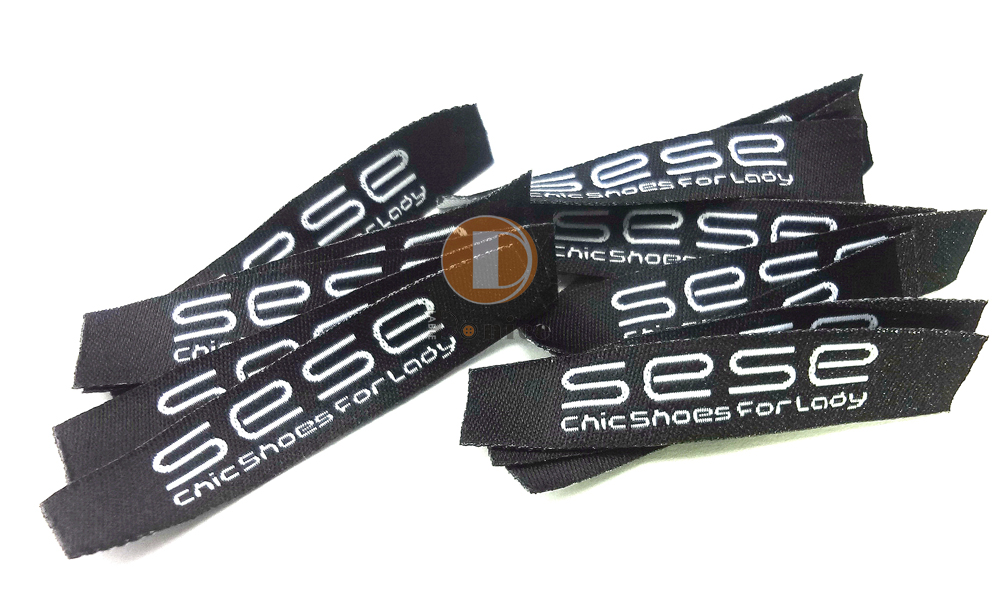 運(yùn)動(dòng)服裝織嘜