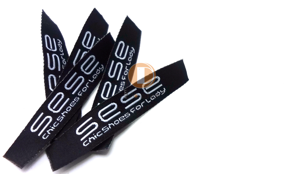 運(yùn)動(dòng)服裝織嘜