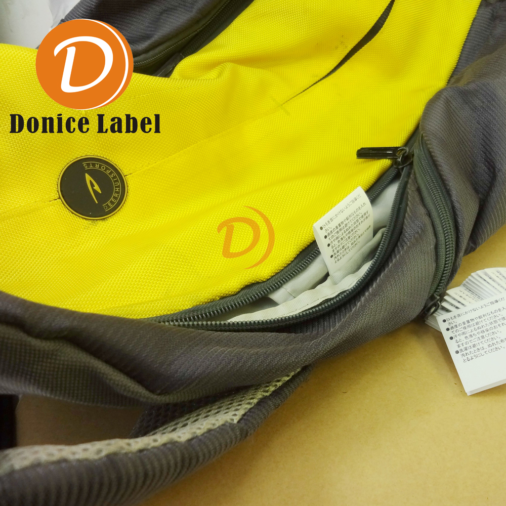 牛仔褲的定制耐水洗洗水標(biāo)簽 牛仔褲的定制耐水洗洗水標(biāo)簽