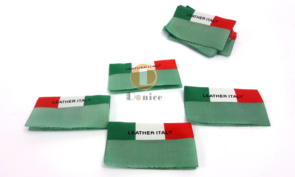 校服和球隊服裝的織嘜