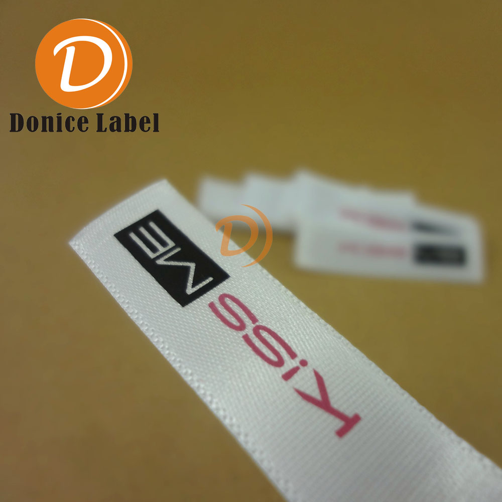 服裝領(lǐng)標(biāo) 服裝領(lǐng)標(biāo)