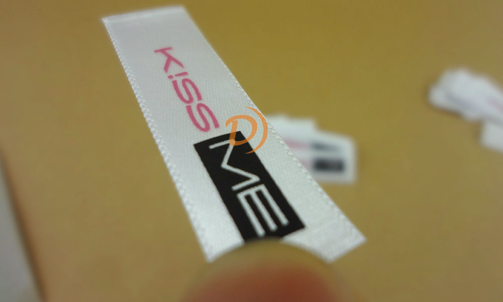 服裝領(lǐng)標(biāo)